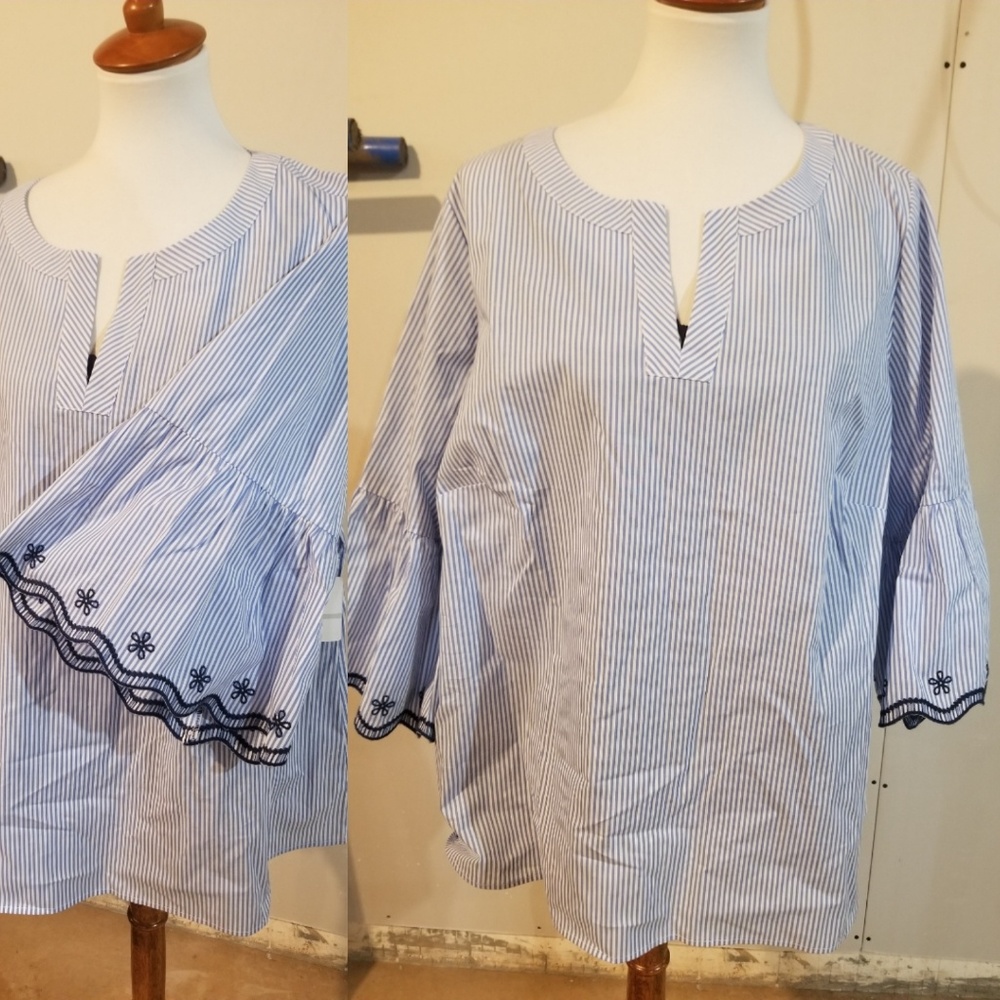 Bell sleeve Top